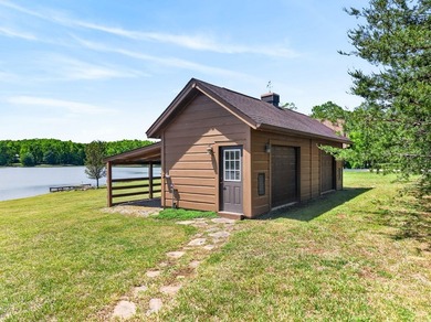 MAJESTIC LAKE HOME ON 1.95 ACRE LOT! This 3 bedroom 3.5 bath Tn - photo 15