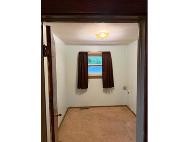 Corner lot opportunity with tons of potential! This 2 bed, 2 - photo 6
