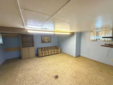 Corner lot opportunity with tons of potential! This 2 bed, 2 - photo 9