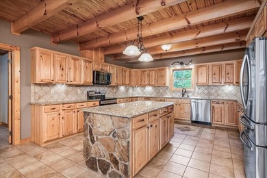 MAJESTIC LAKE HOME ON 1.95 ACRE LOT! This 3 bedroom 3.5 bath Tn - photo 22