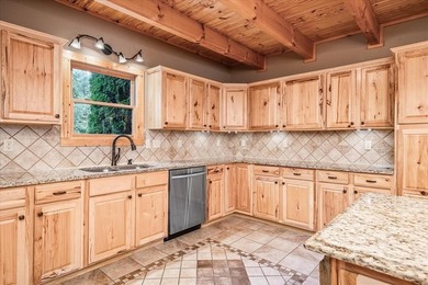 MAJESTIC LAKE HOME ON 1.95 ACRE LOT! This 3 bedroom 3.5 bath Tn - photo 23