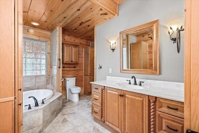 MAJESTIC LAKE HOME ON 1.95 ACRE LOT! This 3 bedroom 3.5 bath Tn - photo 29