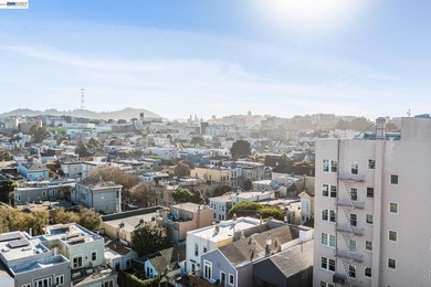 This light-drenched Pacific Heights junior one-bedroom corner - photo 30