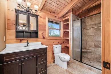 MAJESTIC LAKE HOME ON 1.95 ACRE LOT! This 3 bedroom 3.5 bath Tn - photo 35