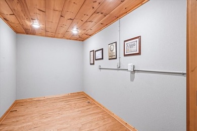 MAJESTIC LAKE HOME ON 1.95 ACRE LOT! This 3 bedroom 3.5 bath Tn - photo 41