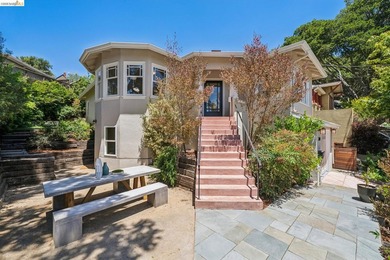 Refined North Berkeley Craftsman with Legal ADU, Private Garden - photo 3