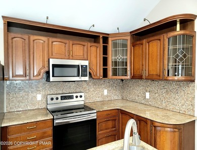 'Property is under contract and can accept back up offers at - photo 3
