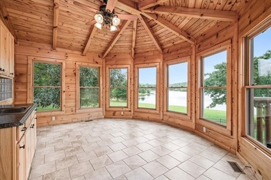 MAJESTIC LAKE HOME ON 1.95 ACRE LOT! This 3 bedroom 3.5 bath Tn - photo 44