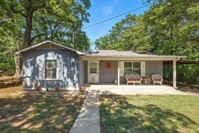 Lake Home For Sale in Pottsboro, Texas
