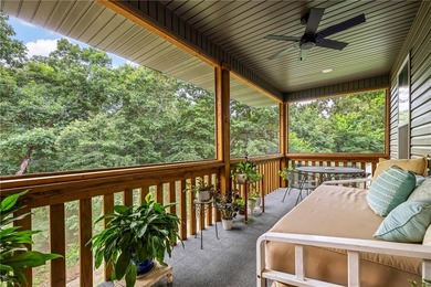 Built by renowned Dave Marrs Development, this stunning - photo 12