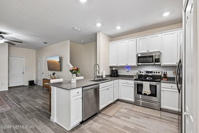 Move right into this beautifully maintained, one-owner townhome - photo 12
