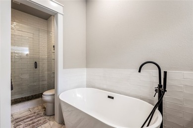 Built by renowned Dave Marrs Development, this stunning - photo 14
