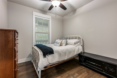 Built by renowned Dave Marrs Development, this stunning - photo 16
