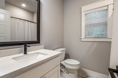 Built by renowned Dave Marrs Development, this stunning - photo 18