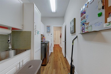 Welcome to this spacious and beautifully designed 4-bedroom, 2 - photo 22
