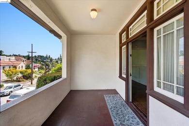 Welcome to this beautiful neighborhood, renowned for its - photo 6