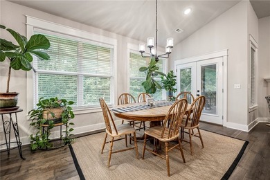 Built by renowned Dave Marrs Development, this stunning - photo 28