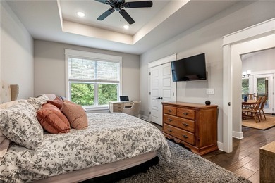 Built by renowned Dave Marrs Development, this stunning - photo 32