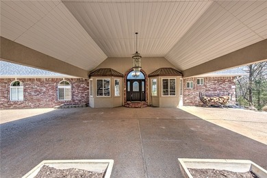 A Rare Offering on Beaver Lake. Set on nearly an acre with an - photo 4