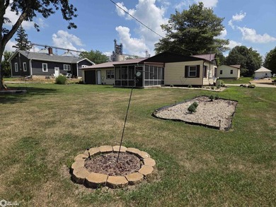 This well-maintained home is move-in ready and features numerous - photo 3