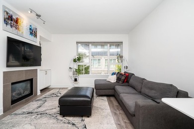 Welcome to Highland Park with a wonderful layout- 3 bedrooms and - photo 3