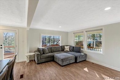 A renovated ranch on the shores of Poplar Creek. Privacy awaits