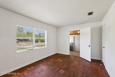 Charming and fully remodeled 2-bedroom, 1.5-bath home offering - photo 9