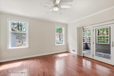 Welcome to your lakefront retreat in the heart of the Poconos - photo 9