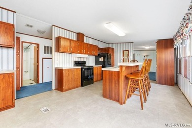 If you enjoy country relaxation, having ample storage, or - photo 4