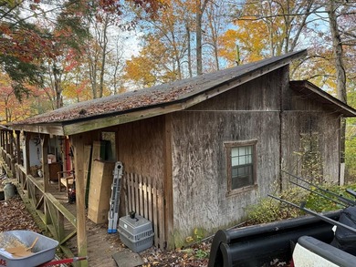 Indian Rock Lake Home Active Under Contract in Crossville Tennessee