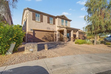 Exceptional 4-bedroom, 2.5-bathroom luxury home situated on a - photo 2
