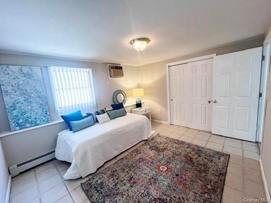 4 bedroom, 2 bath East Rockaway Recently Renovated High Ranch - photo 12