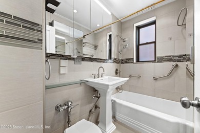 Why rent when you can own? Bright and spacious 1-bedroom co-op - photo 14