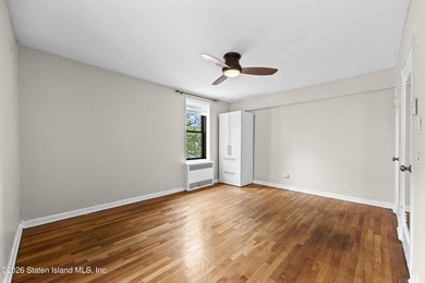Why rent when you can own? Bright and spacious 1-bedroom co-op - photo 16