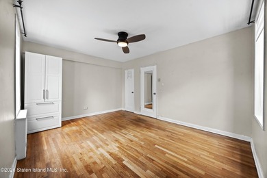 Why rent when you can own? Bright and spacious 1-bedroom co-op - photo 17