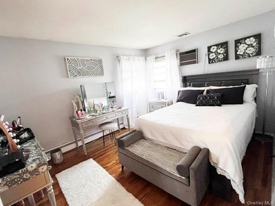 4 bedroom, 2 bath East Rockaway Recently Renovated High Ranch - photo 19