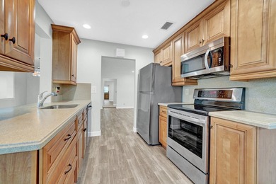 Immaculate and beautifully updated single-family home in - photo 10
