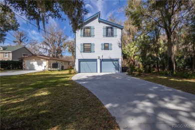 Lake Home For Sale in Floral City, Florida