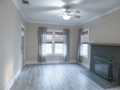 Timeless Charm in the Heart of Woodlawn Lake Discover the magic - photo 2