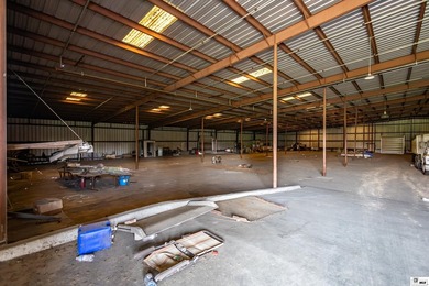 Great location with tons of potential right in the heart of Oak - photo 14