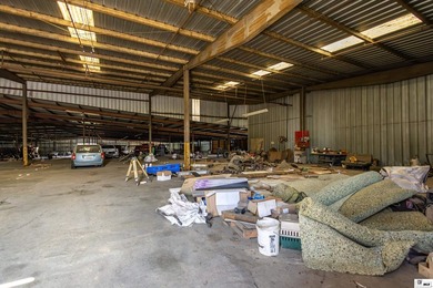 Great location with tons of potential right in the heart of Oak - photo 16