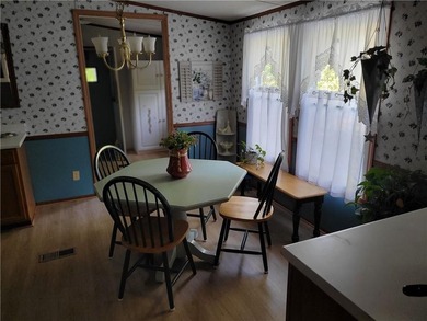 This beautiful quant weekend getaway or primary resident is a 3 - photo 18