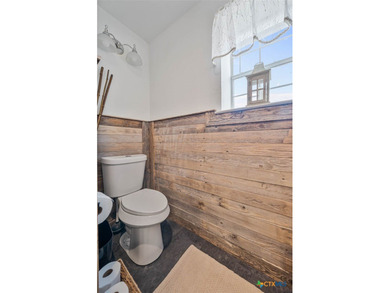 ONE-OF-A-KIND PROPERTY offering a guest barndominium with rental - photo 37