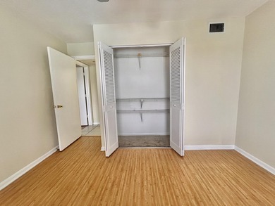 FOR SALE 2-Bedroom, 2-Bathroom Condo with Pool and Lake - photo 10