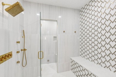 Welcome Home to this rare jewel in the heart of Westlake! Set on - photo 24