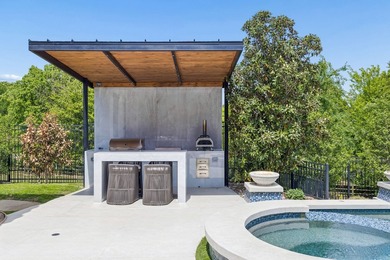 Welcome Home to this rare jewel in the heart of Westlake! Set on - photo 30