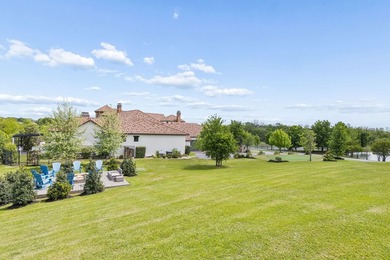 Welcome Home to this rare jewel in the heart of Westlake! Set on - photo 34