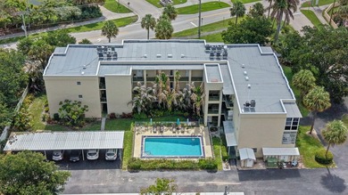 Amazing location - 2nd floor 2 bedroom/2 bath condo conveniently - photo 2