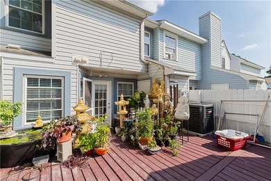 Well maintained, tenant occupied 1,275 sf, 3-bedroom, 2.5 bath - photo 12