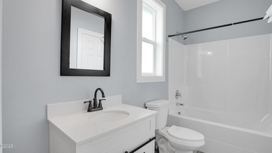 Beautiful 2018 Garden Estates custom home with 2 master suites - photo 17